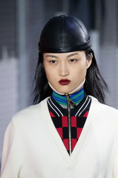 Look 26